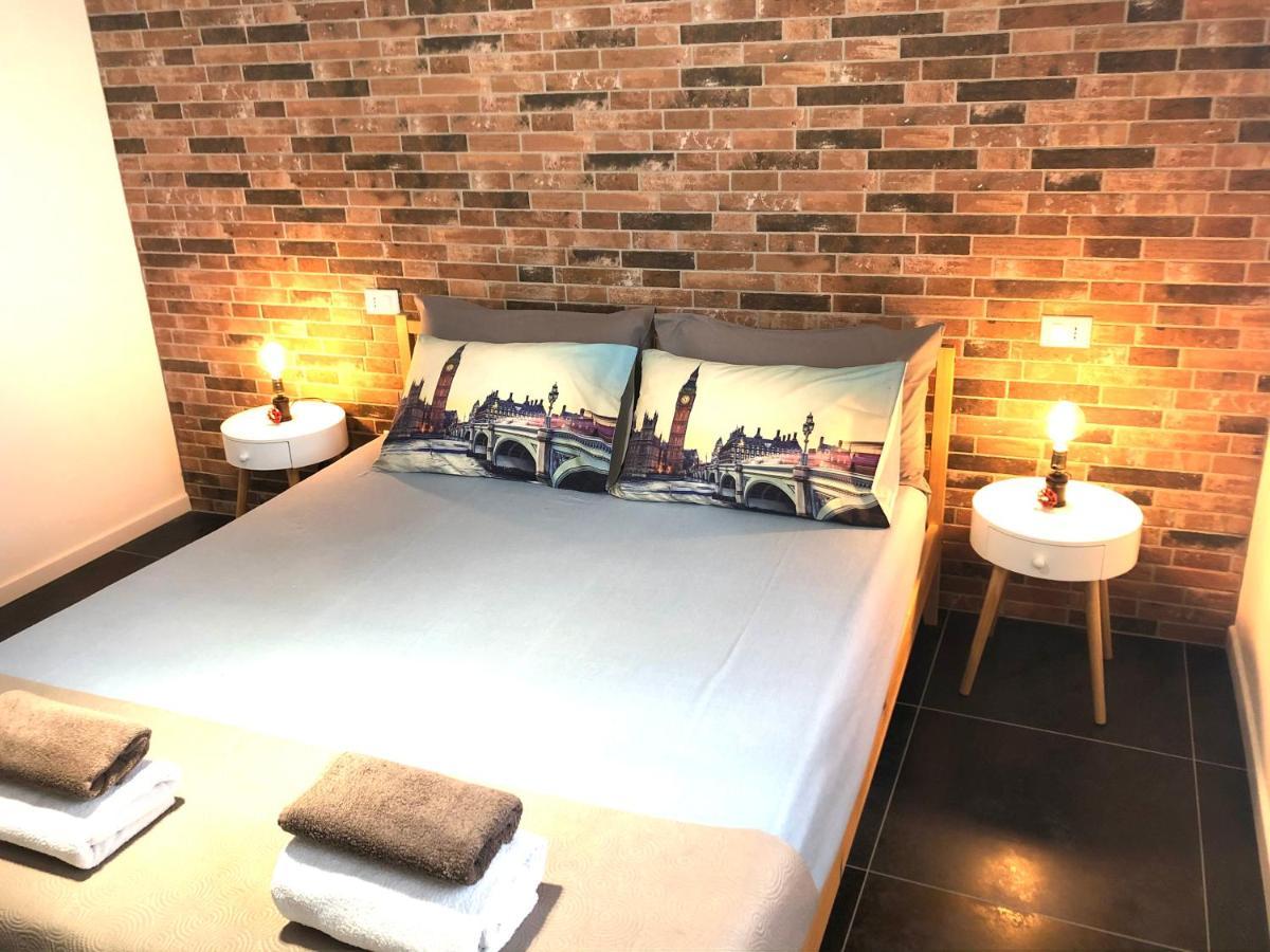 Blaxej, Nel Cuore Di Verona, Moderno Ed Elegante, 4 Posti Letto, Wi-Fi, Self Check In 아파트 외부 사진