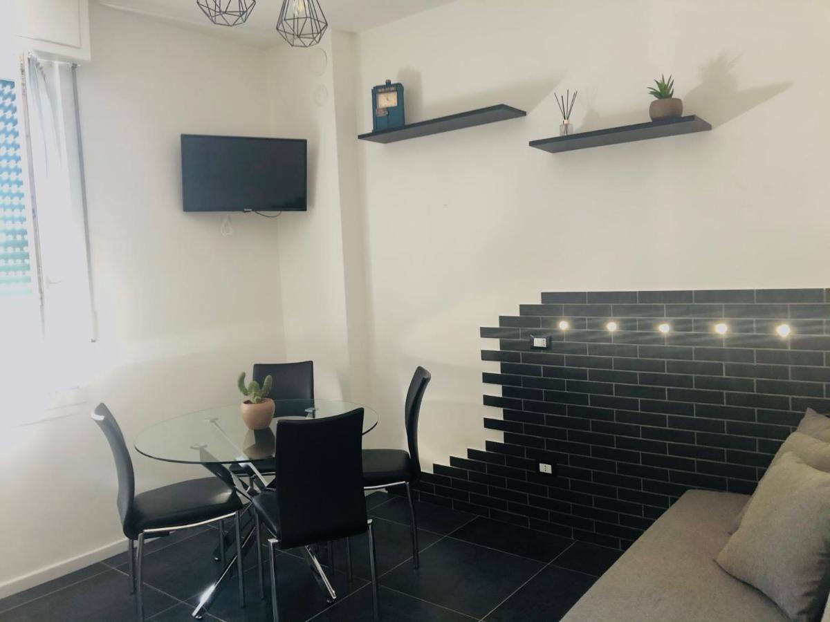 Blaxej, Nel Cuore Di Verona, Moderno Ed Elegante, 4 Posti Letto, Wi-Fi, Self Check In 아파트 외부 사진