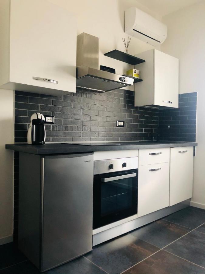Blaxej, Nel Cuore Di Verona, Moderno Ed Elegante, 4 Posti Letto, Wi-Fi, Self Check In 아파트 외부 사진